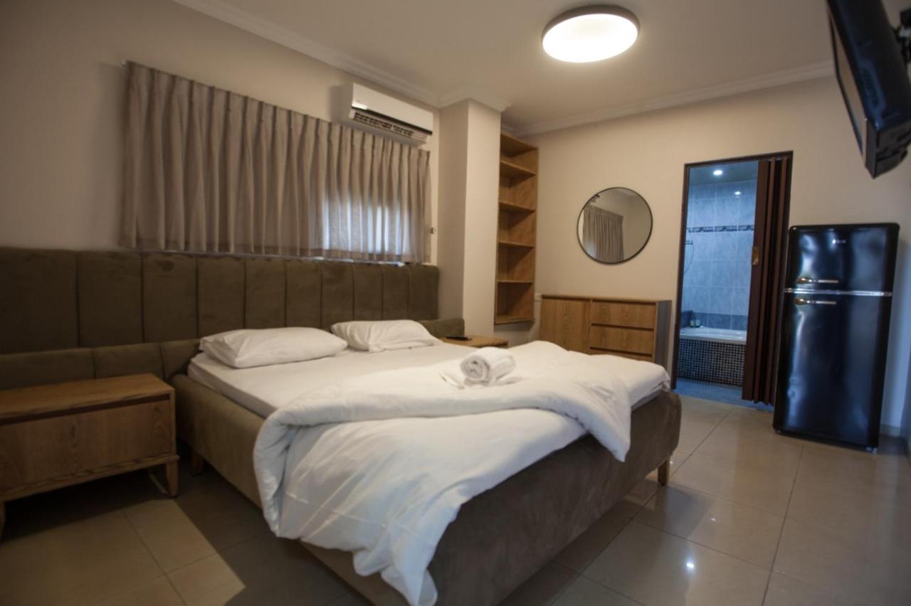 Puy Ahuzat Haosher Hotel Tiberias Exterior foto