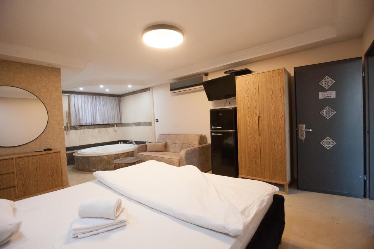 Puy Ahuzat Haosher Hotel Tiberias Exterior foto